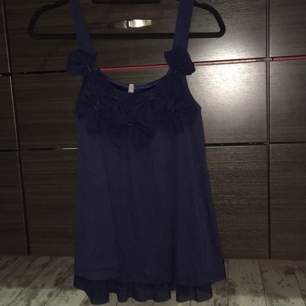 6/$15 Trendy Navy blue bow tank top